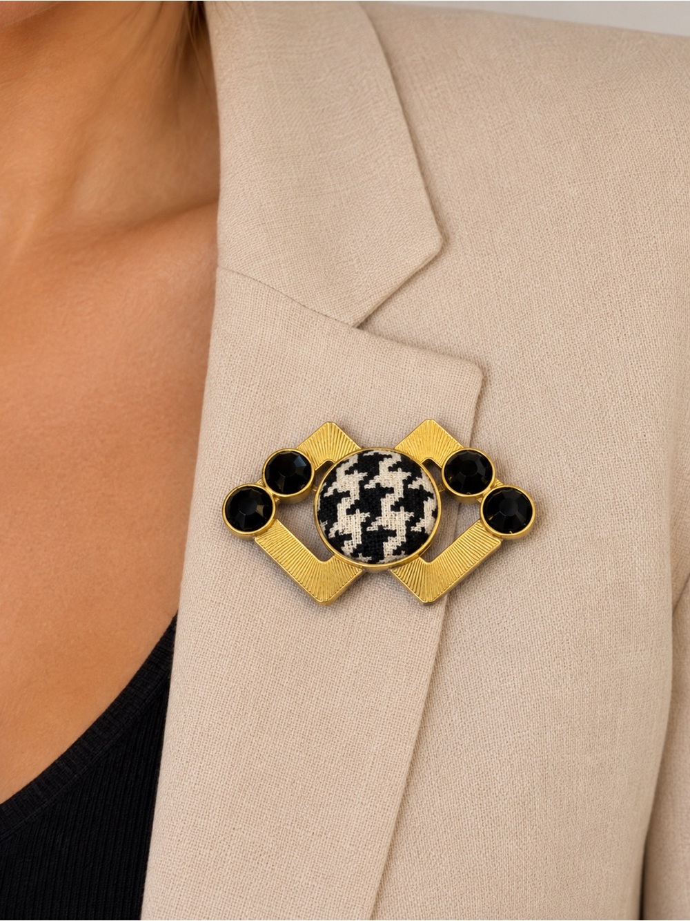 Vintage Art‎ Deco Gold Tone Black Rhinestone Fabric Houndstooth Brooch Pin